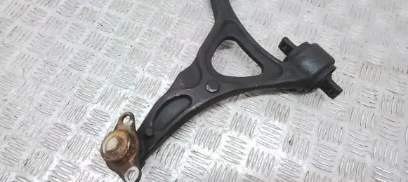 Volvo XC90 Front lower control arm/wishbone