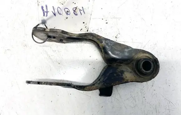 Citroen Xsara Picasso Engine mount bracket