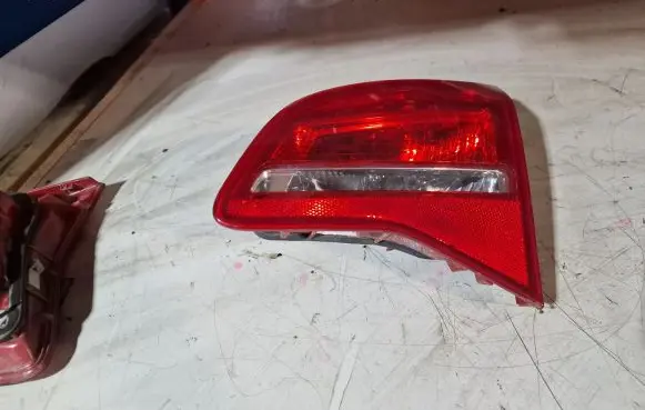 Opel Meriva B Tailgate rear/tail lights