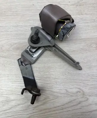 Cadillac SRX Rear seatbelt 10388611 1GA0254636