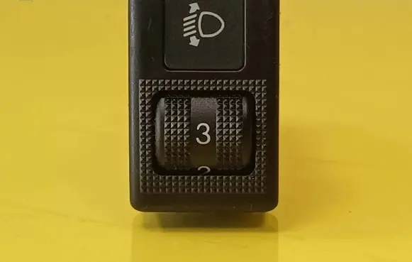 Mazda Premacy Headlight level height control switch BJ3D