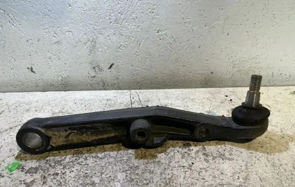 Iveco Daily 40.8 Front lower control arm/wishbone
