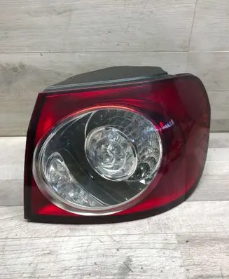 Volkswagen Golf Plus Rear/tail lights 5M0945096M
