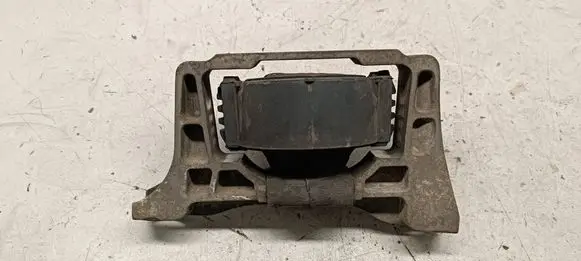 Volvo V50 Engine mount bracket 