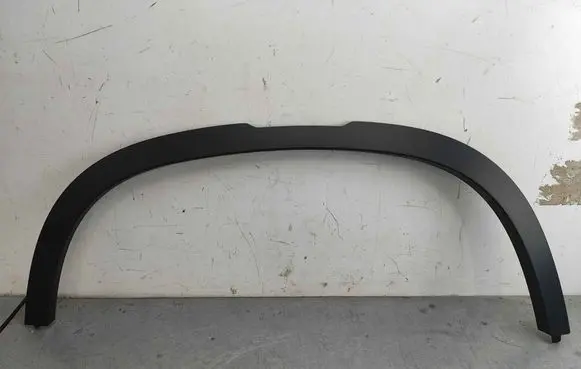 Land Rover Defender Front arch trim LR147926 LR130586
