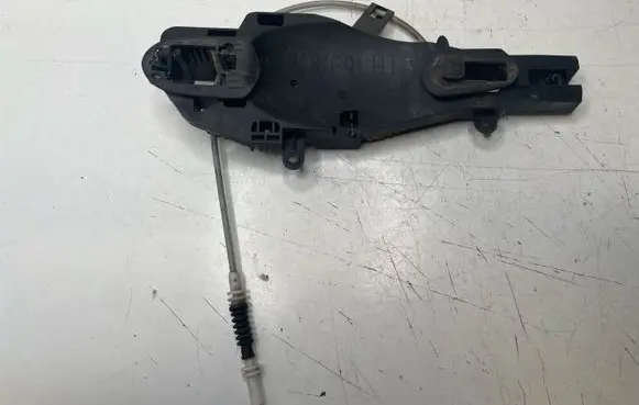 BMW 3 E90 E91 Rear door exterior handle/bracket 7060299