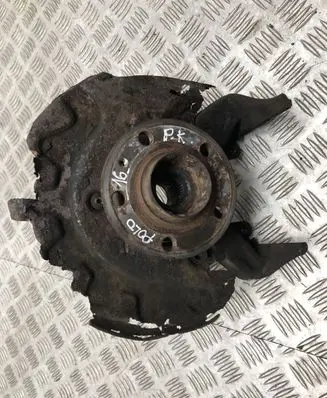 Volkswagen Polo V 6R Front wheel hub