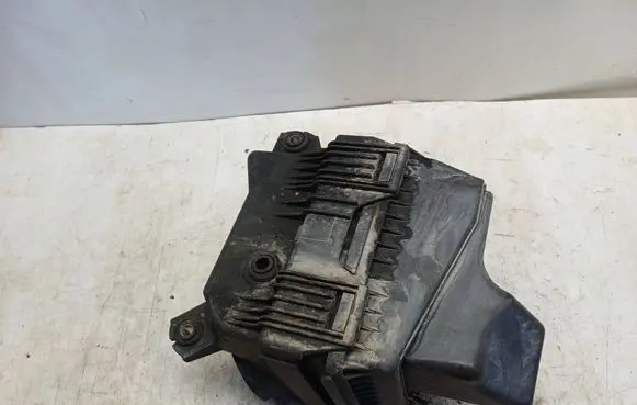 Mitsubishi Outlander Air filter box