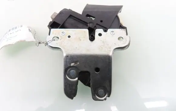Audi A8 S8 D3 4E Tailgate/trunk/boot lock/catch/latch 4F5827505D