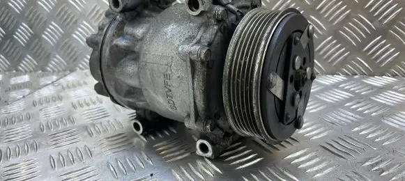Volvo S60 Air conditioning (A/C) compressor (pump) 31348213