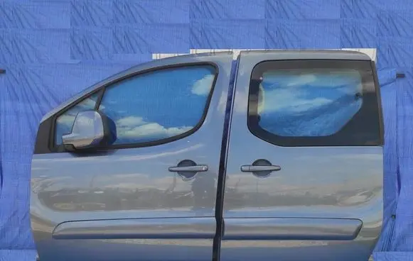 Citroen Berlingo Front door
