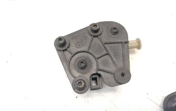 Audi A6 S6 C5 4B Tailgate boot lock/latch motor 8E9827833