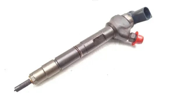 Skoda Octavia Mk3 (5E) Fuel injector 04L130277G 0445110477