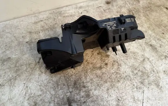 Peugeot 508 RXH Fuse box cover 9687677280