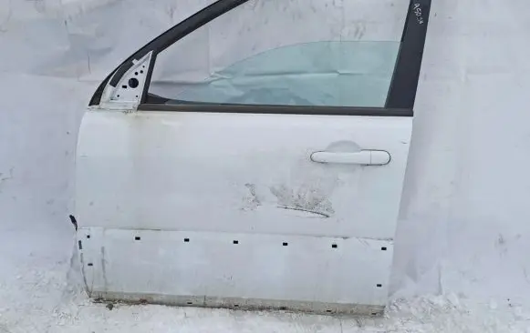 KIA Sportage Front door balta