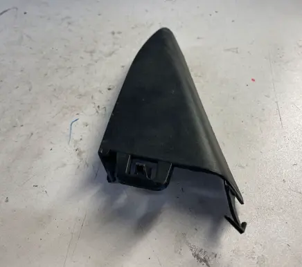 Renault Clio V Other rear door trim element 822754533R 2189205X
