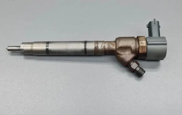KIA Venga Fuel injector 0445110320 338002A900