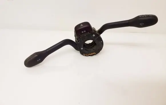 Volkswagen PASSAT B4 Wiper control stalk 88S97