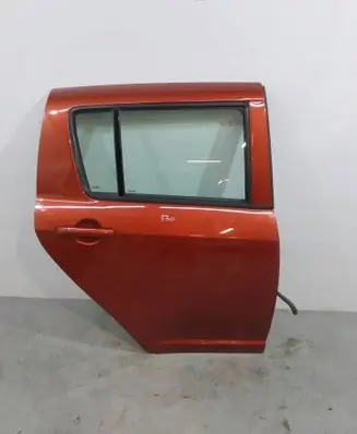 Suzuki Swift I Front door 