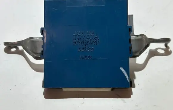 Toyota Corolla Verso AR10 Combustion control unit/module 896180F020 MB1238009021
