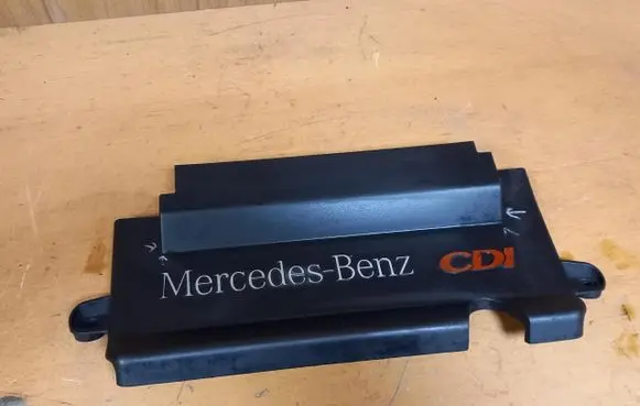 Mercedes-Benz Vito Viano W638 Engine cover (trim) A6385240228