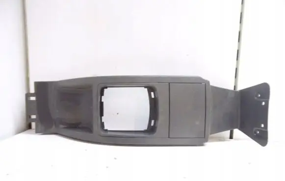 Volkswagen Polo Center console