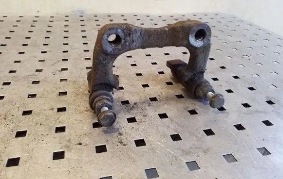 Skoda Octavia Mk3 (5E) Brake caliper pad carrier rear 