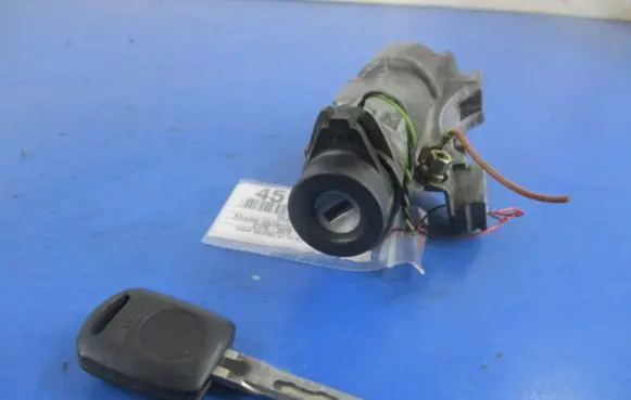 Skoda Octavia Mk1 (1U) Ignition lock 4B0905851C