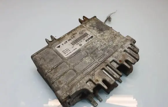 Volkswagen Golf III Engine control unit/module 6K0906027A 0261204054 0261204055