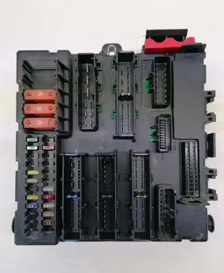 Opel Vectra C Fuse module 519049027 460023260