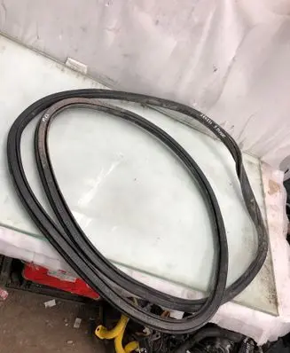Peugeot Expert Front door rubber seal 9806514880