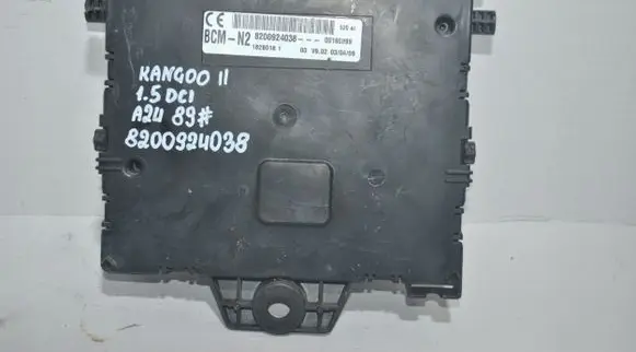 Renault Kangoo II Fuse module 8200924038