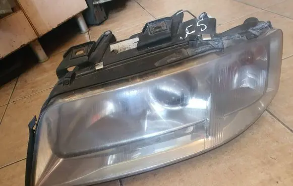 Audi A6 S6 C5 4B Headlight/headlamp 279401