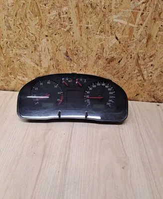 Volkswagen PASSAT B5 Speedometer (instrument cluster) 09052069906