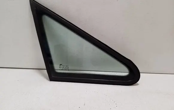 Seat Alhambra (Mk1) Front triangle window/glass 