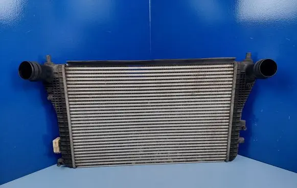 Volkswagen PASSAT B7 Intercooler radiator 3C0145805AK 3C0121345AN