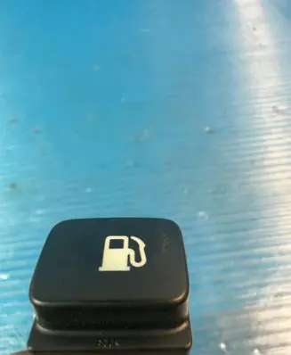 Citroen C4 I Picasso Fuel tank opening switch 0068767