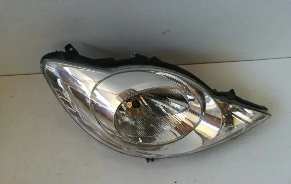 Peugeot 107 Headlight/headlamp 811100H030 89033104