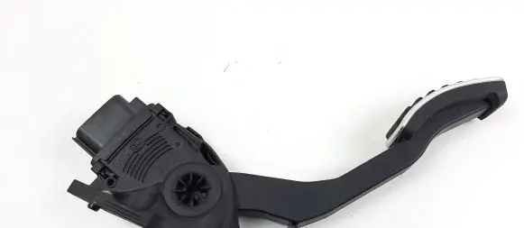 Volvo S60 Accelerator throttle pedal 31329373 M2357