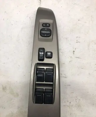 Toyota Prius (XW20) Front door window switch trim 