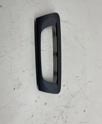 Radio/GPS head unit trim
