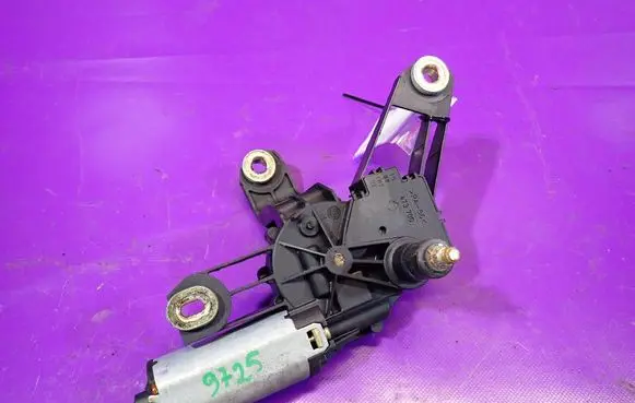 Skoda Fabia Mk1 (6Y) Rear window wiper motor