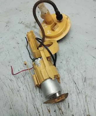 BMW X3 E83 In-tank fuel pump 6763277
