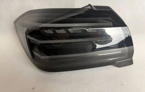 Peugeot 208 II Rear/tail lights 9865944580