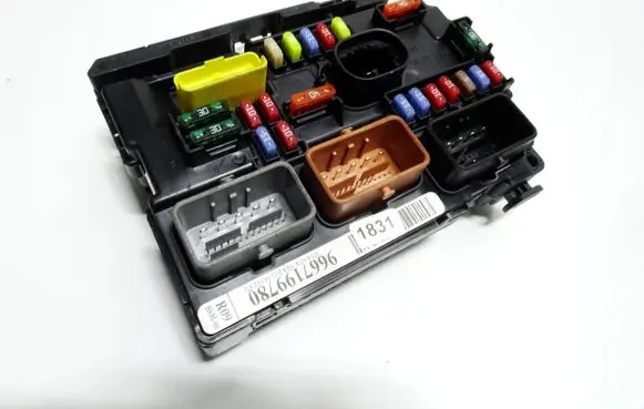 Citroen DS3 BSM Control unit 9667199780