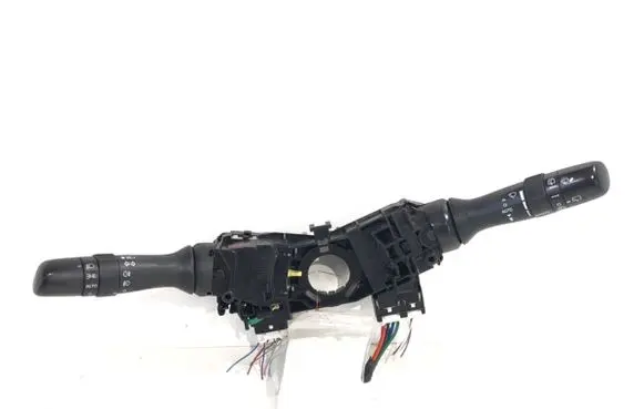 Toyota Avensis T270 Wiper turn signal indicator stalk/switch 05190-17F373