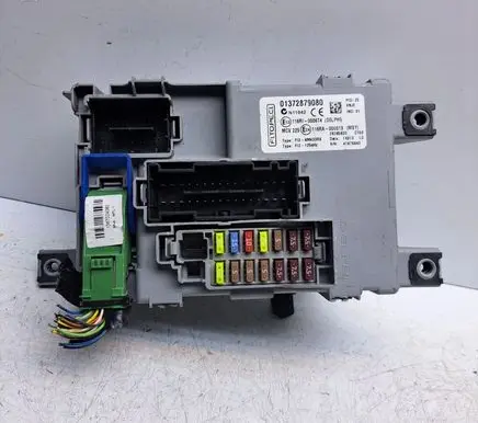 Peugeot Bipper Fuse box cover 01372879080