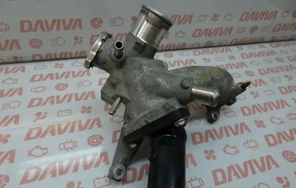 Lexus GS 300 350 430 450H Thermostat/thermostat housing
