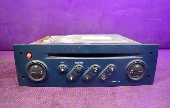 Renault Modus Radio/CD/DVD/GPS head unit 8200377862