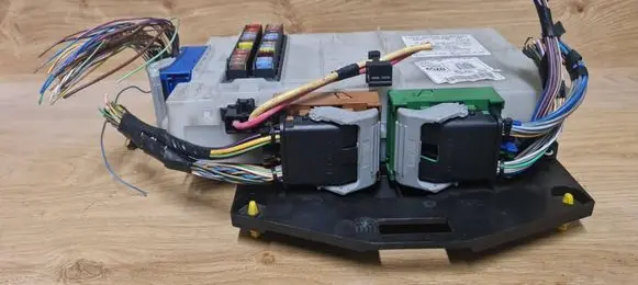 Ford S-MAX Fuse module 6G9T14A073ZB
